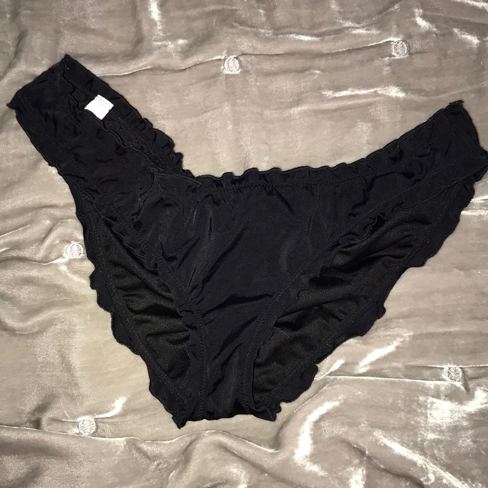 VICTORIA’s SECREt CHEEKY BIKINI BOTTOMS